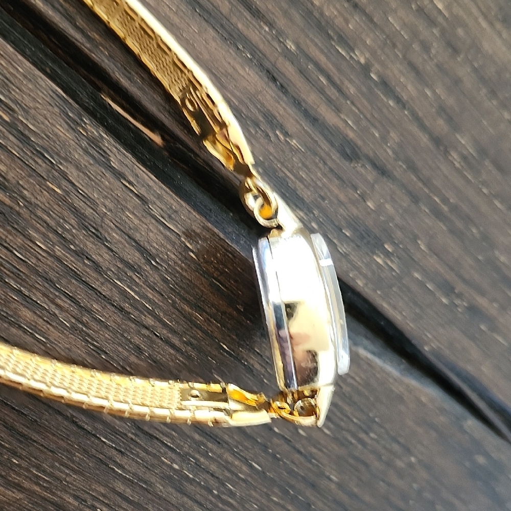 Vintage LUCERNE Swiss Made Gold-Tone Ladies Manual Wind Watch - Working - Picture 9 of 12